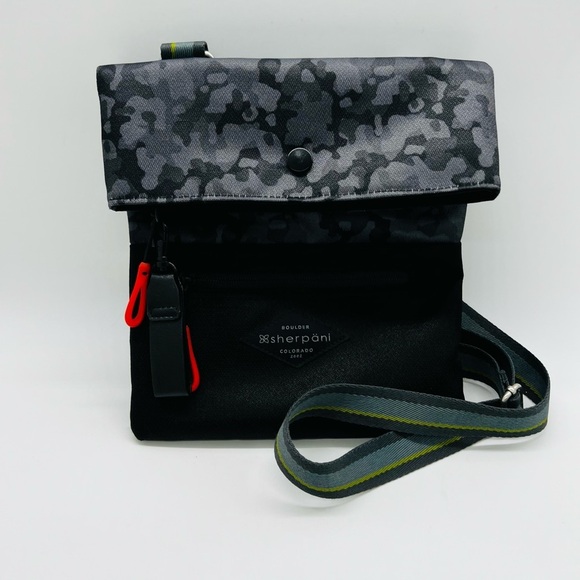 Sherpani Gray and Black Women's Pica Crossbody Bag EUC - Picture 12 of 14